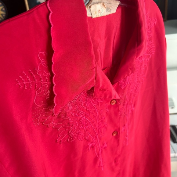 Vintage Red Blouse with Embroidered Details 18 - Picture 11 of 16